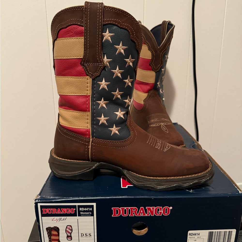 Cowboy boots for ladies.